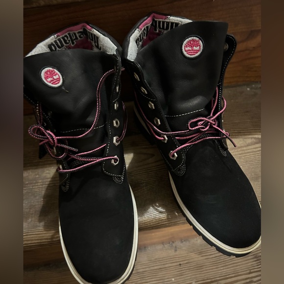 Women’s Timberland boots - Picture 3 of 7